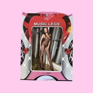 Seamless V back fishnet body stocking with open crotch white